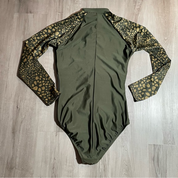 All In Motion Long Sleeve Swimsuit L - Picture 6 of 8